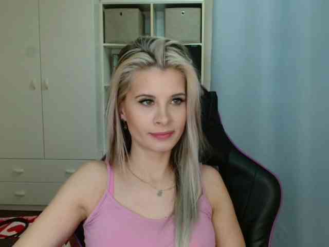 KristineNatural webcam