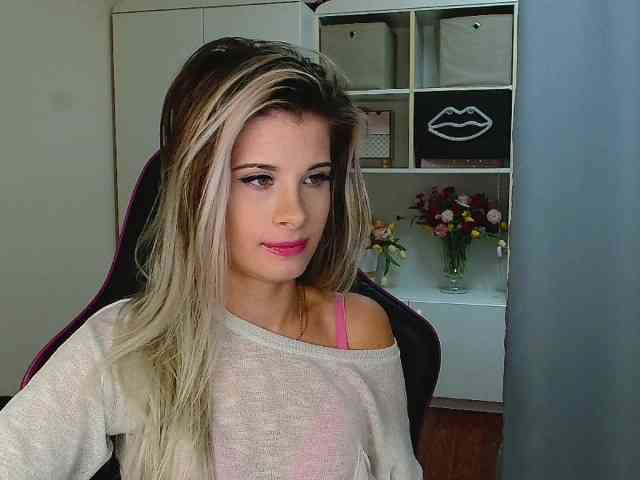 KristineNatural webcam