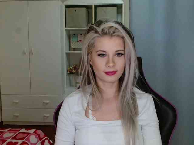 KristineNatural webcam