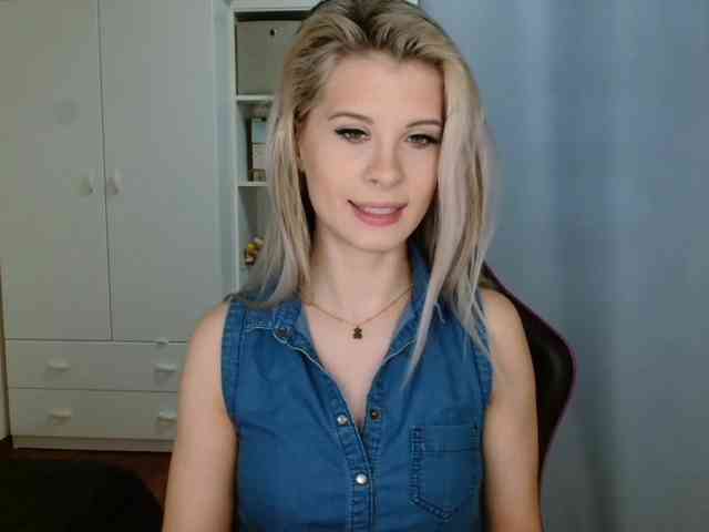 KristineNatural webcam