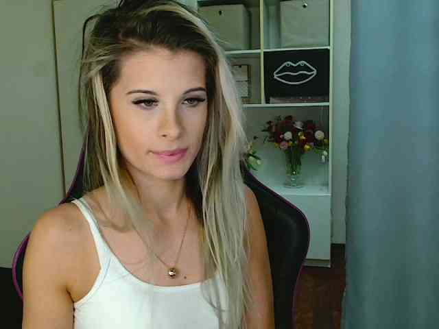 KristineNatural webcam