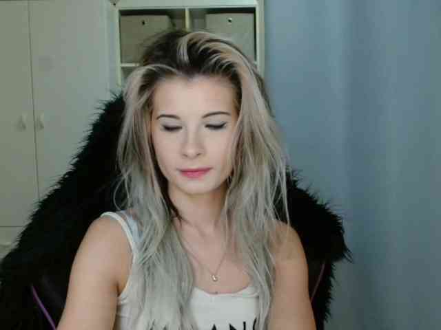 KristineNatural webcam