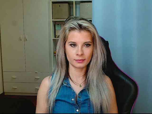 KristineNatural webcam