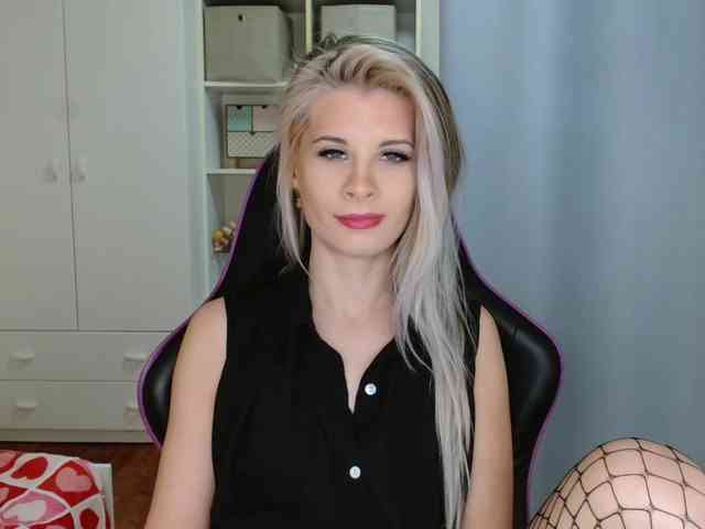 KristineNatural webcam