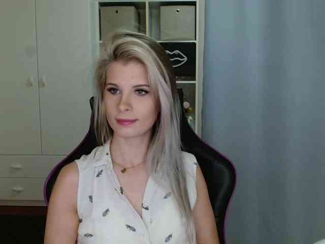 KristineNatural webcam