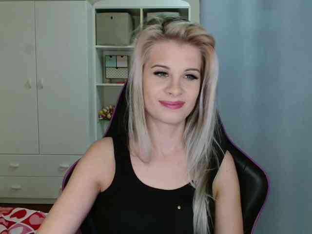 KristineNatural webcam