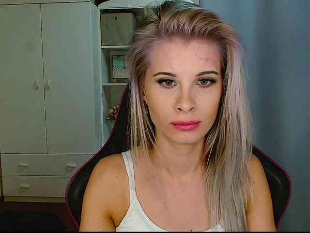 KristineNatural webcam