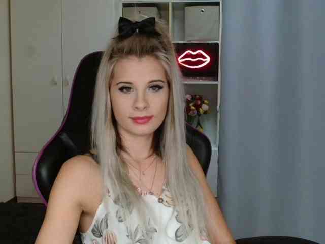 KristineNatural webcam