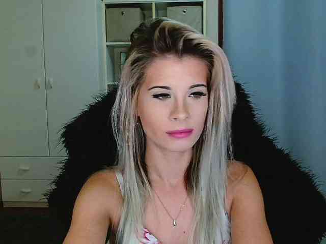 KristineNatural webcam