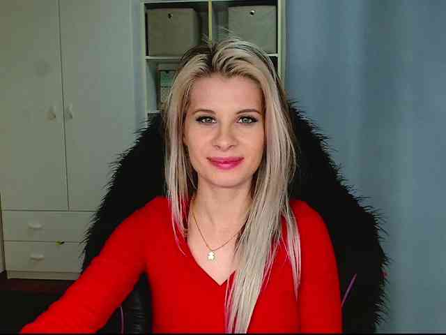 KristineNatural webcam