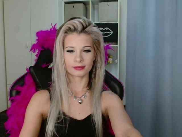 KristineNatural webcam