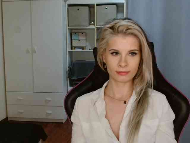 KristineNatural webcam