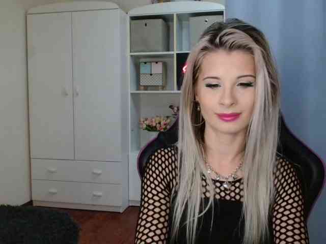 KristineNatural webcam