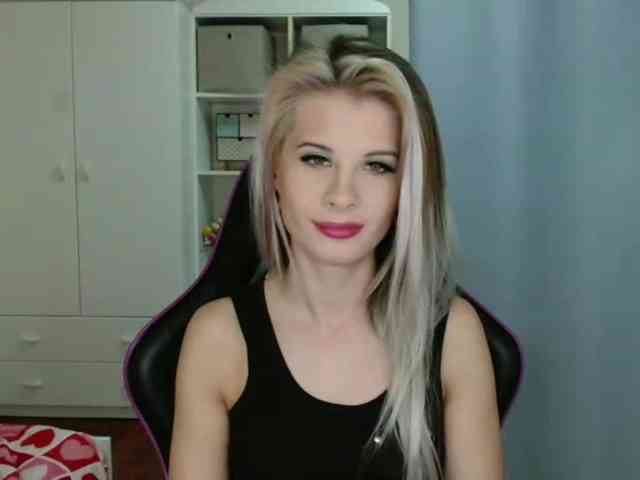 KristineNatural webcam