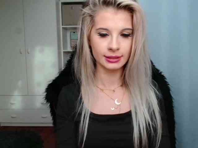 KristineNatural webcam