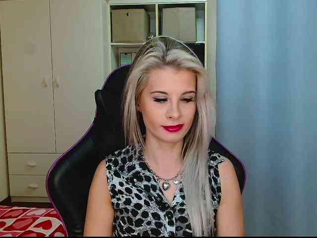 KristineNatural webcam