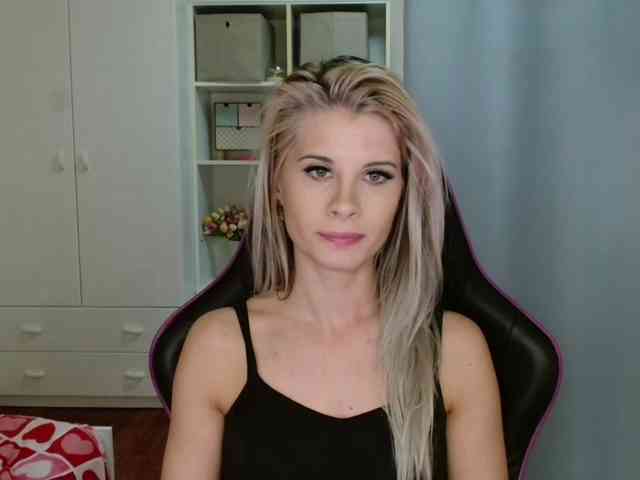 KristineNatural webcam