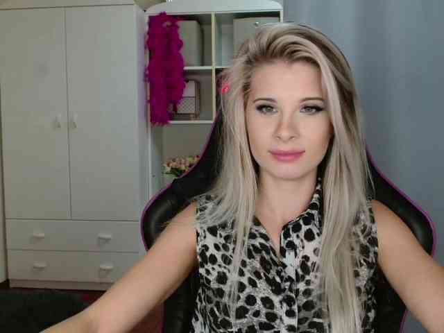 KristineNatural webcam