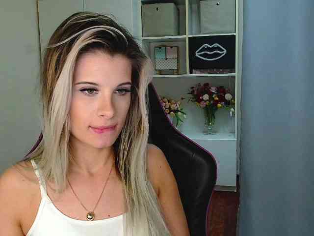 KristineNatural webcam