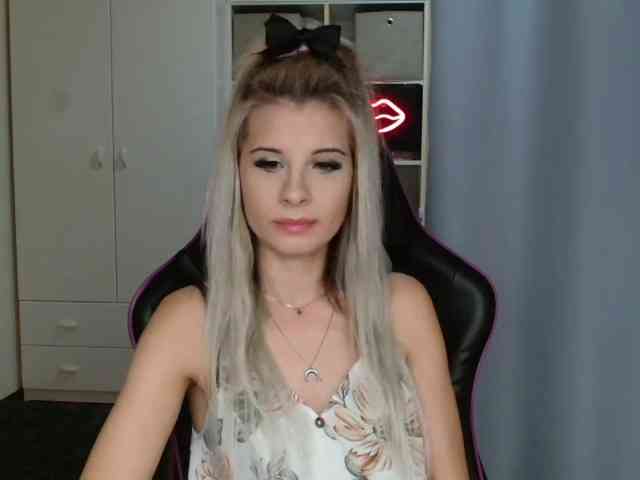 KristineNatural webcam