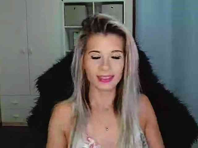 KristineNatural webcam