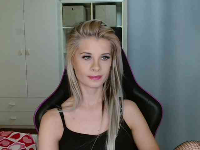 KristineNatural webcam