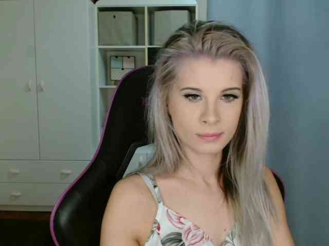 KristineNatural webcam