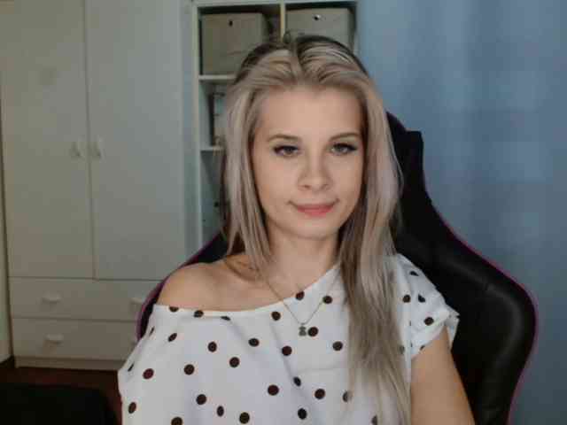 KristineNatural webcam