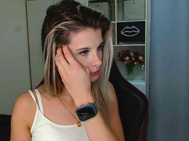 KristineNatural webcam