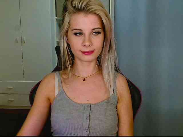 KristineNatural webcam