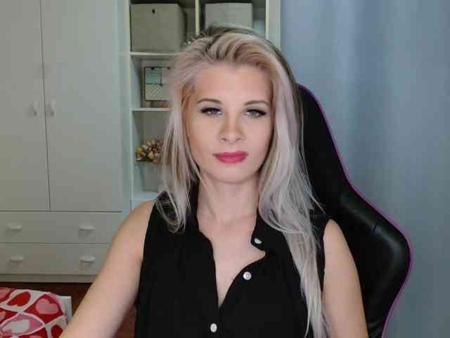 KristineNatural webcam