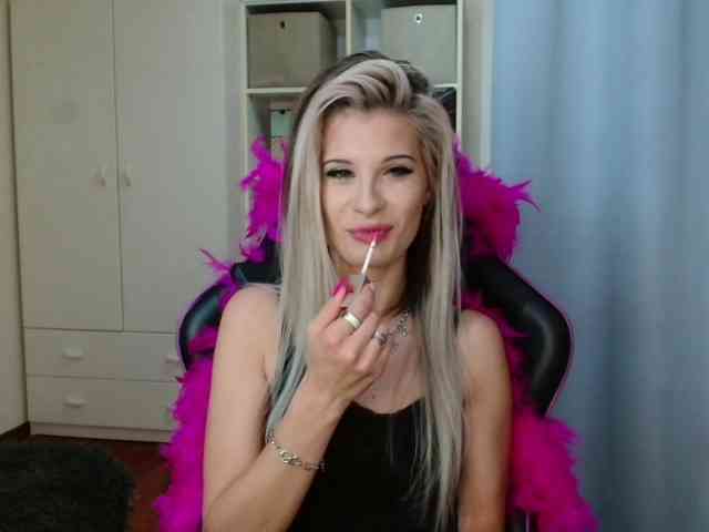 KristineNatural webcam