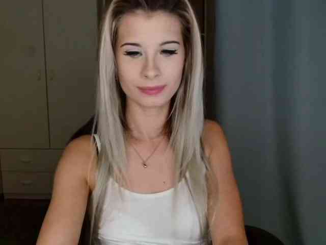 KristineNatural webcam