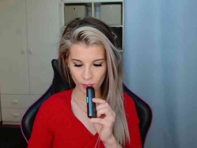 KristineNatural webcam