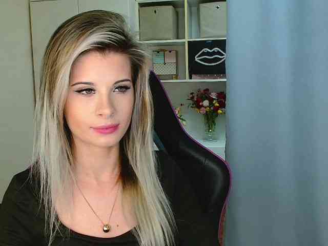 KristineNatural webcam