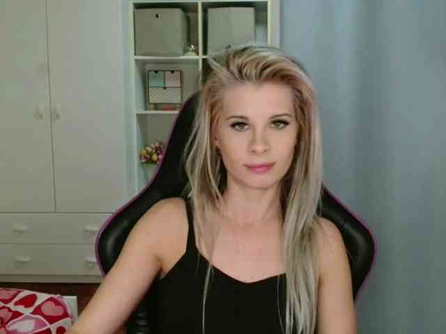 KristineNatural webcam