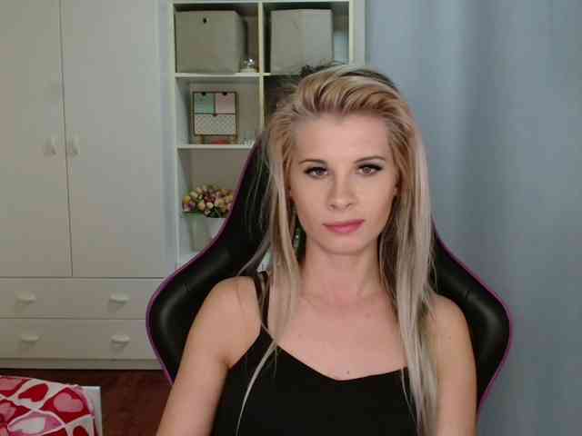 KristineNatural webcam