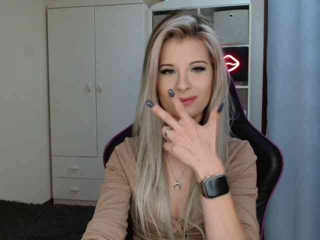 KristineNatural webcam