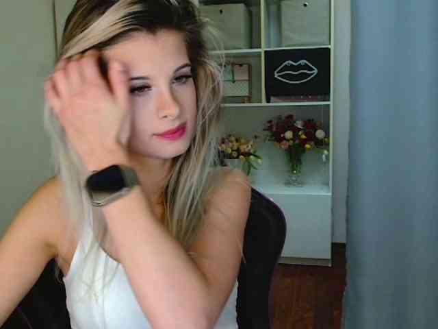 KristineNatural webcam