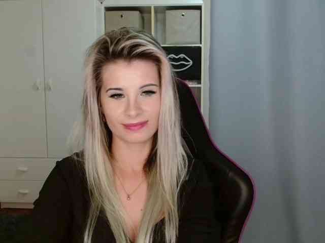 KristineNatural webcam