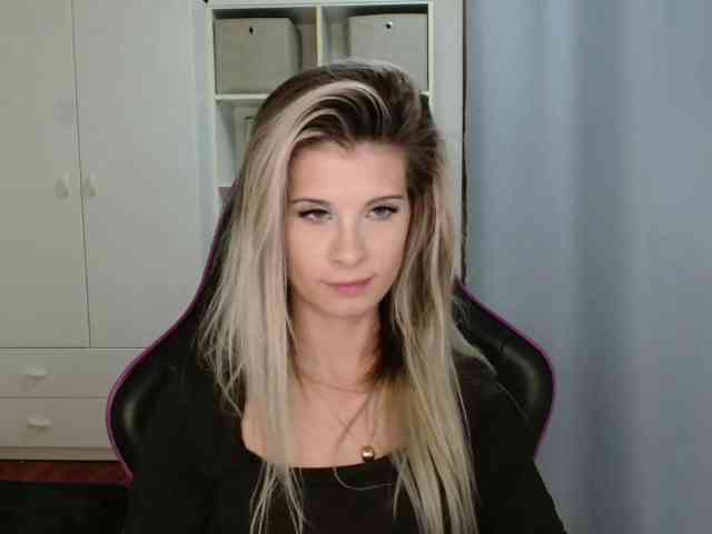 KristineNatural webcam