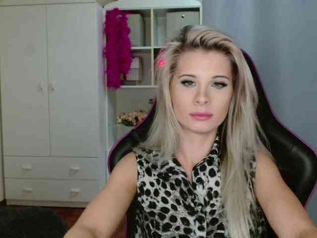 KristineNatural webcam