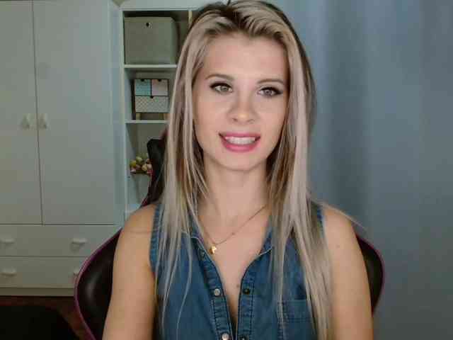 KristineNatural webcam