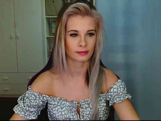 KristineNatural webcam