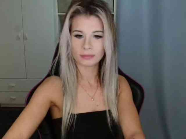 KristineNatural webcam