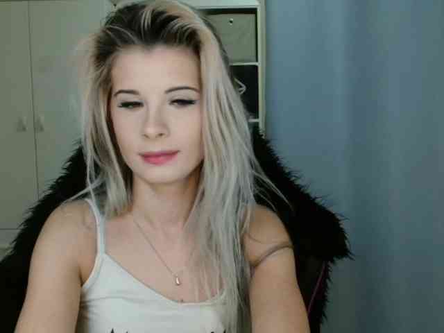 KristineNatural webcam