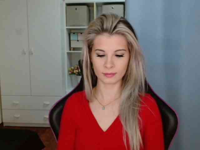 KristineNatural webcam