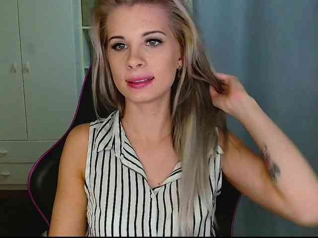 KristineNatural webcam