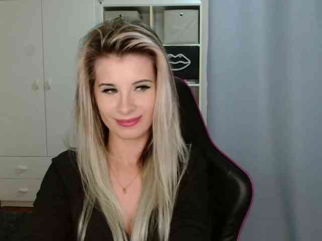 KristineNatural webcam