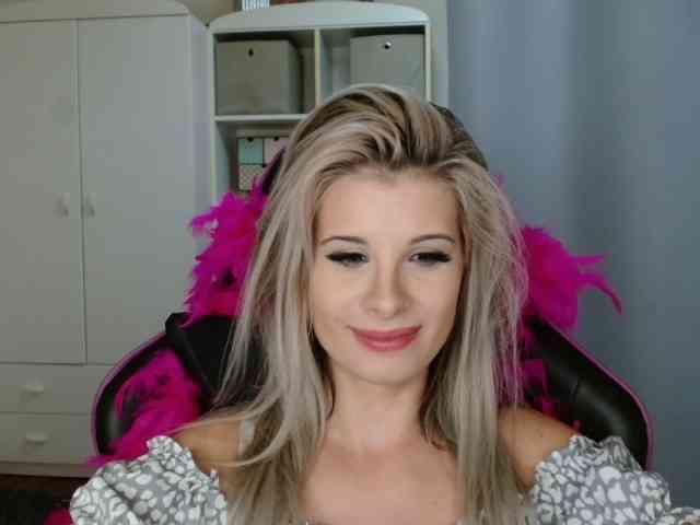 KristineNatural webcam